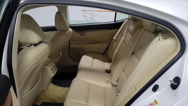 2015 Lexus ES 300h ES 300h