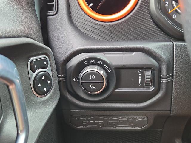 2024 Jeep Gladiator Sport