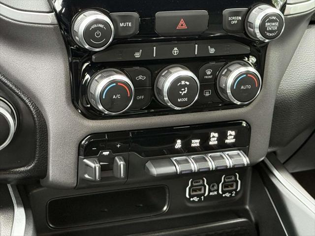 2020 Ram 1500 Big Horn Crew Cab 4x4 5'7" Box
