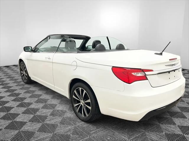 2014 Chrysler 200 S