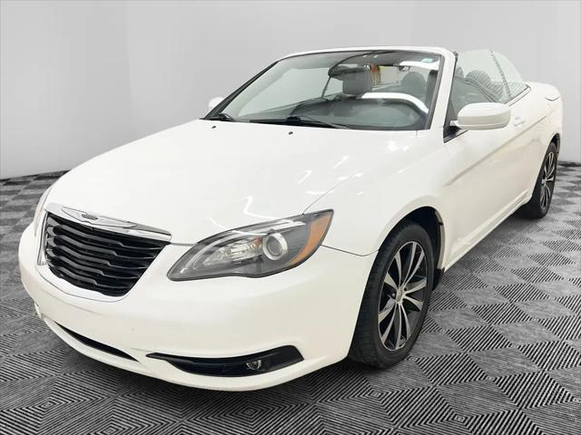 2014 Chrysler 200 S