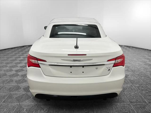 2014 Chrysler 200 S