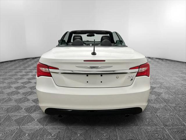 2014 Chrysler 200 S