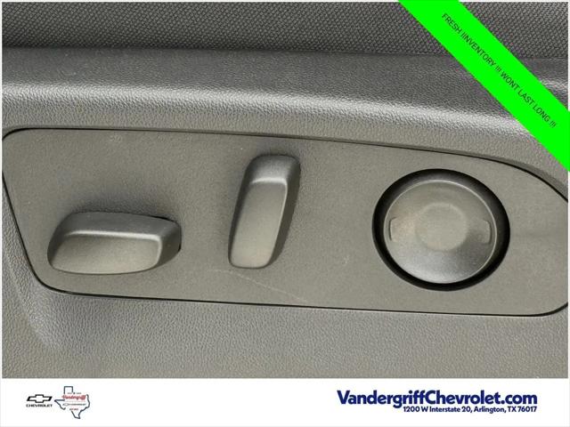 2026 Chevrolet Silverado 1500 2WD Crew Cab Short Bed Custom