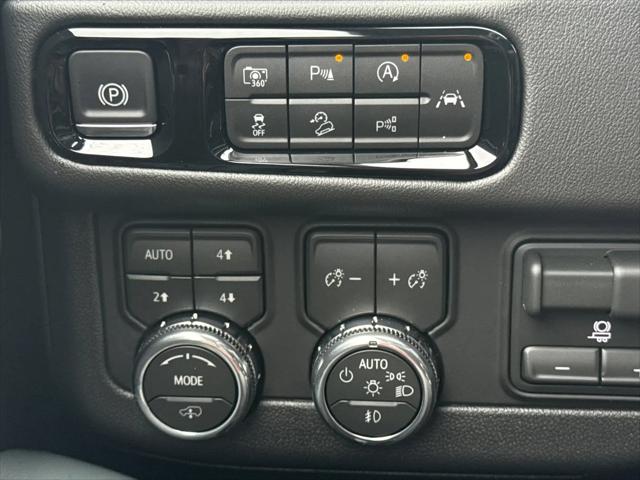 2026 GMC Yukon 4WD AT4