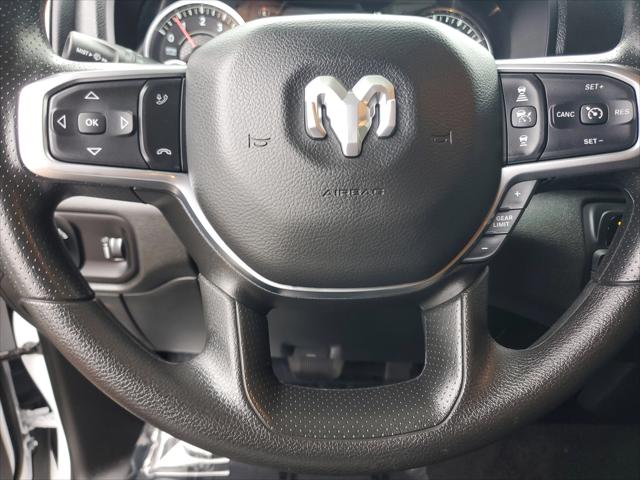 2025 Ram 1500 Warlock Crew Cab 4x4 5'7" Box