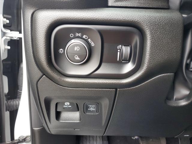 2025 Ram 1500 Warlock Crew Cab 4x4 5'7" Box