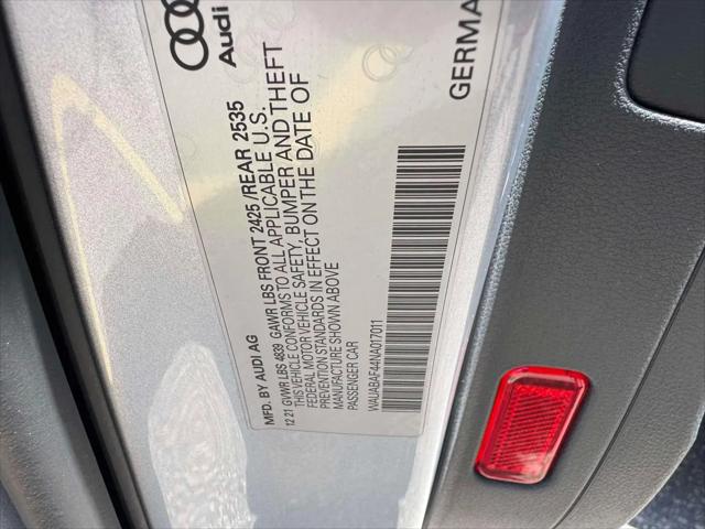 2022 Audi A4 Premium 40 TFSI quattro S tronic
