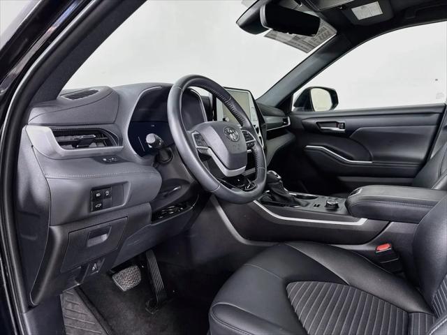 2025 Toyota Highlander XSE
