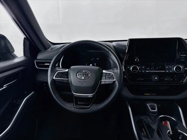 2025 Toyota Highlander XSE