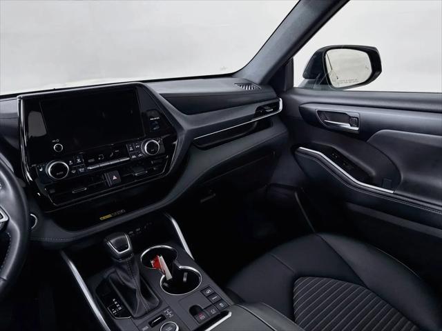 2025 Toyota Highlander XSE