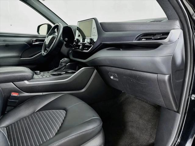 2025 Toyota Highlander XSE