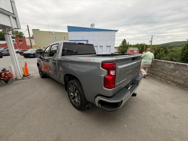 2023 Chevrolet Silverado 1500 4WD Crew Cab Short Bed LT with 2FL