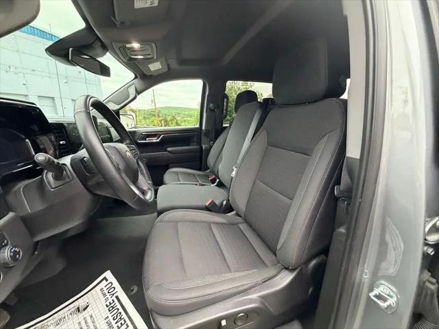 2023 Chevrolet Silverado 1500 4WD Crew Cab Short Bed LT with 2FL