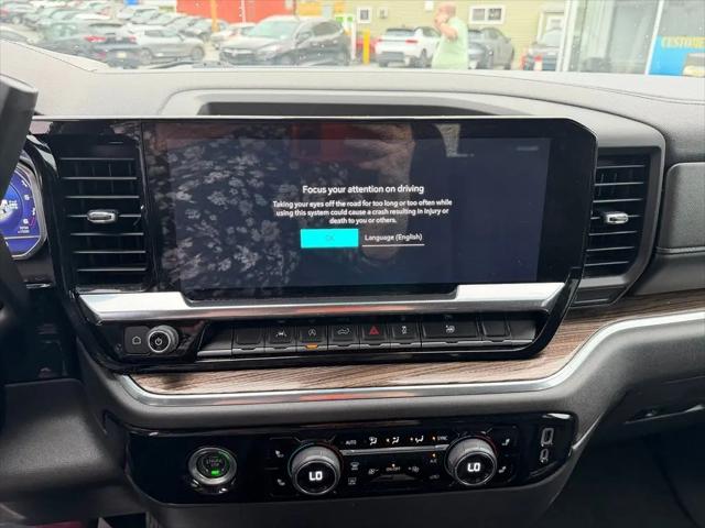 2023 Chevrolet Silverado 1500 4WD Crew Cab Short Bed LT with 2FL