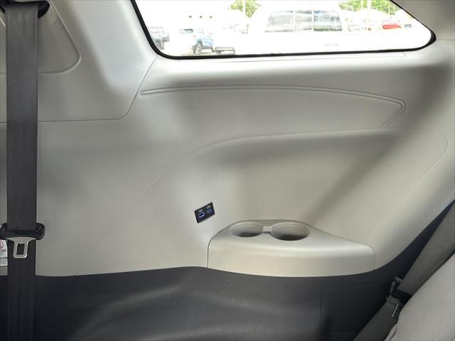 2021 Toyota Sienna LE
