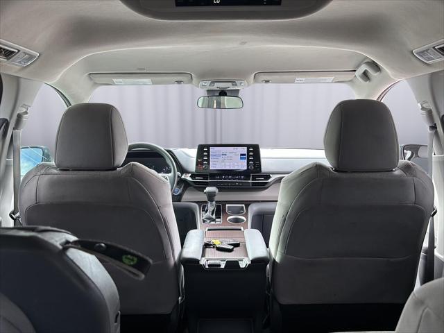 2021 Toyota Sienna LE