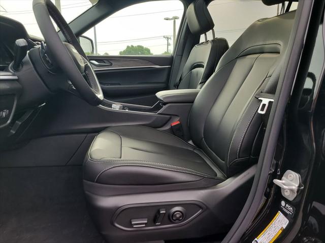 2026 Jeep Grand Cherokee Limited 4x2