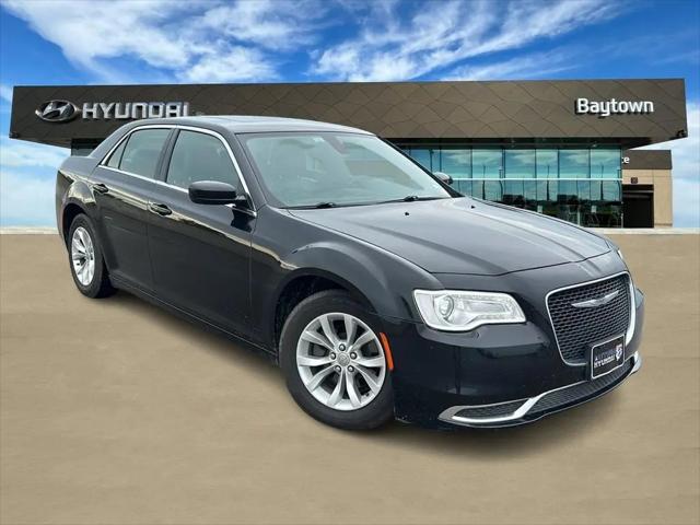 2015 Chrysler 300 Limited for sale in BAYTOWN, TX