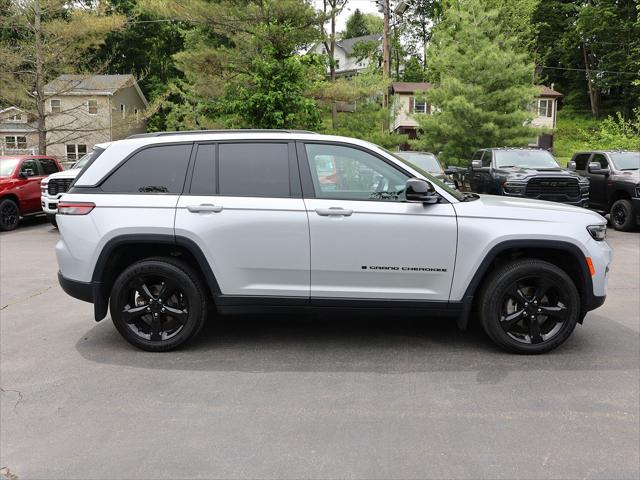 2025 Jeep Grand Cherokee Altitude X 4x4