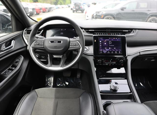 2025 Jeep Grand Cherokee Altitude X 4x4