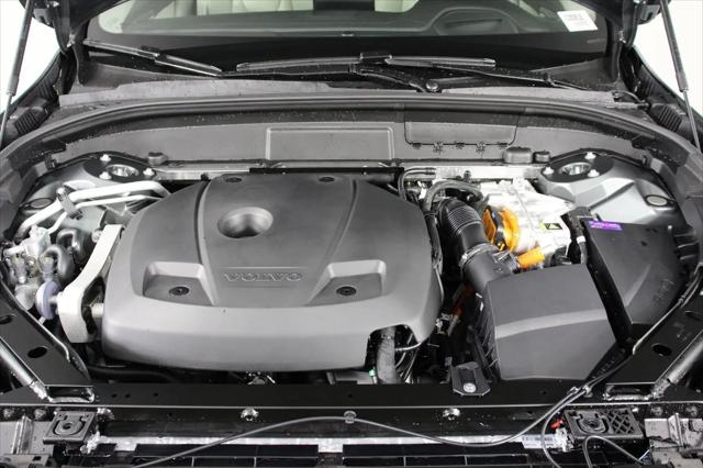 2026 Volvo XC60 Plug-In Hybrid Ultra, T8 AWD Electric/Gasoline, Dark
