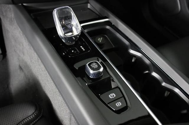 2026 Volvo XC60 Plug-In Hybrid Ultra, T8 AWD Electric/Gasoline, Dark