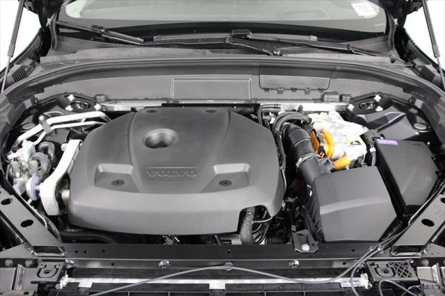 2026 Volvo XC60 Plug-In Hybrid Ultra, T8 AWD Electric/Gasoline, Dark