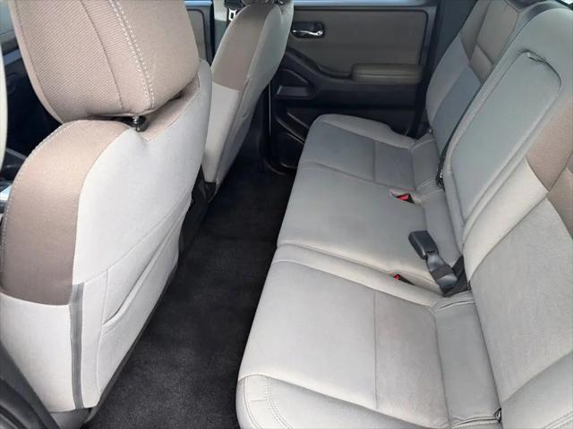 2022 Nissan Frontier Crew Cab SV 4x2