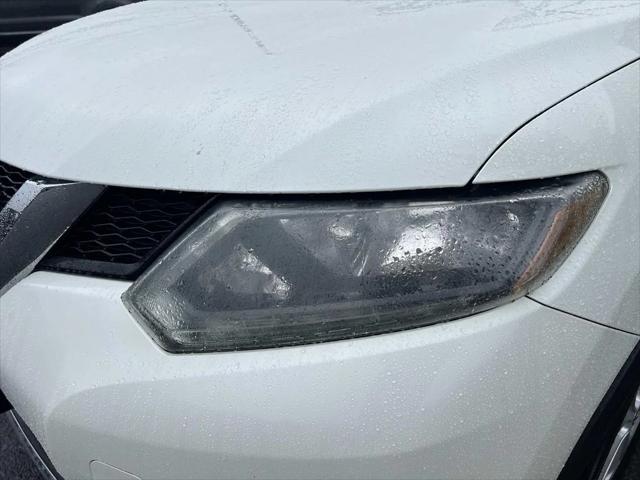 2016 Nissan Rogue SV 2016 Nissan Rogue SV