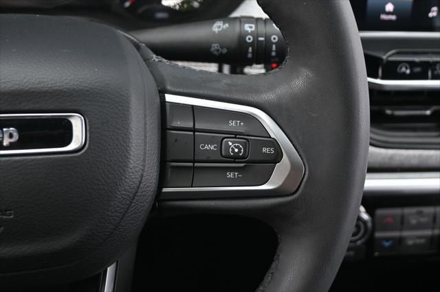 2024 Jeep Compass Latitude Lux FWD