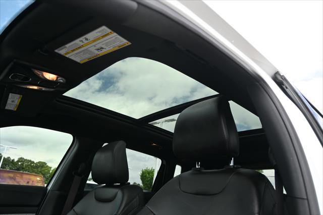 2024 Jeep Compass Latitude Lux FWD