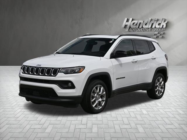 2024 Jeep Compass Latitude Lux FWD