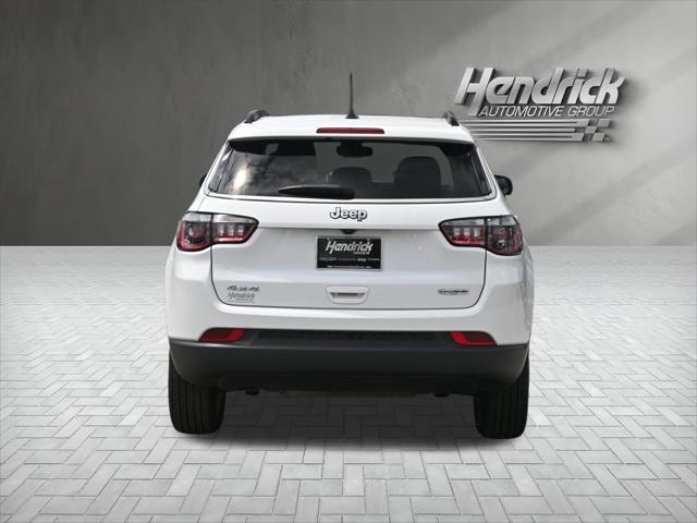 2024 Jeep Compass Latitude Lux FWD