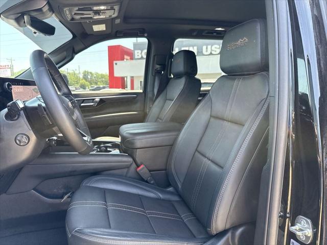 2025 Chevrolet Suburban 4WD High Country