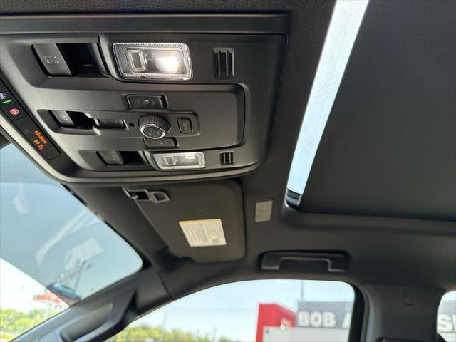 2025 Chevrolet Suburban 4WD High Country