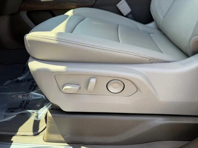 2026 GMC Sierra 2500HD Crew Cab, Standard Bed, SLT, 4WD