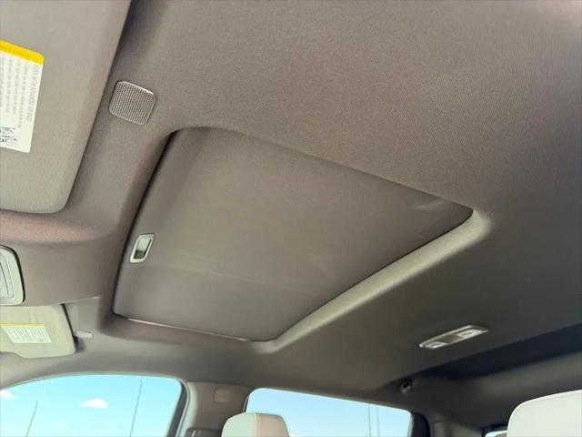2026 GMC Sierra 2500HD Crew Cab, Standard Bed, SLT, 4WD