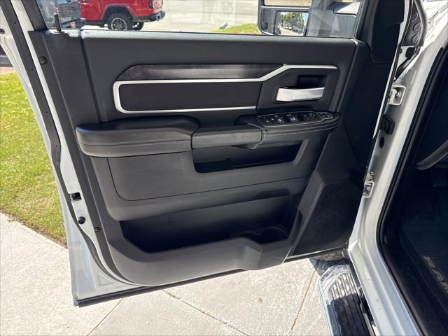 2024 Ram 3500 Big Horn Crew Cab 4x4 8' Box