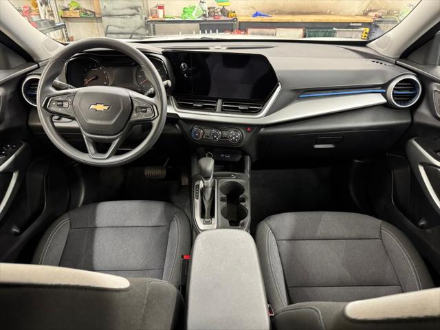 2025 Chevrolet Trax FWD LS