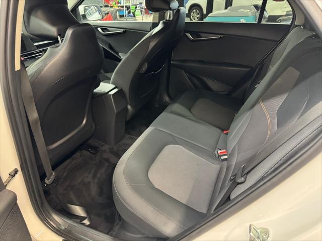 2024 Kia Niro LX
