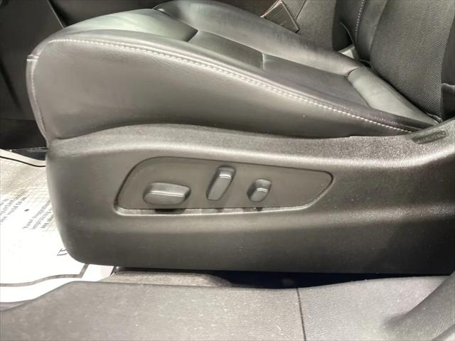 2022 Cadillac XT4 AWD Premium Luxury