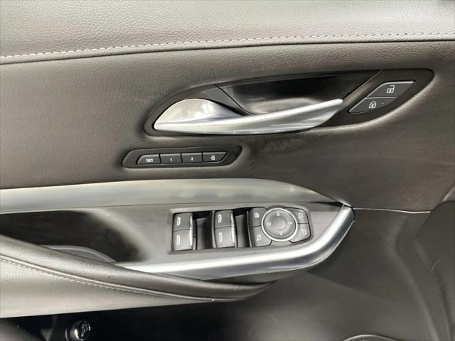 2022 Cadillac XT4 AWD Premium Luxury