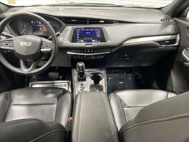 2022 Cadillac XT4 AWD Premium Luxury