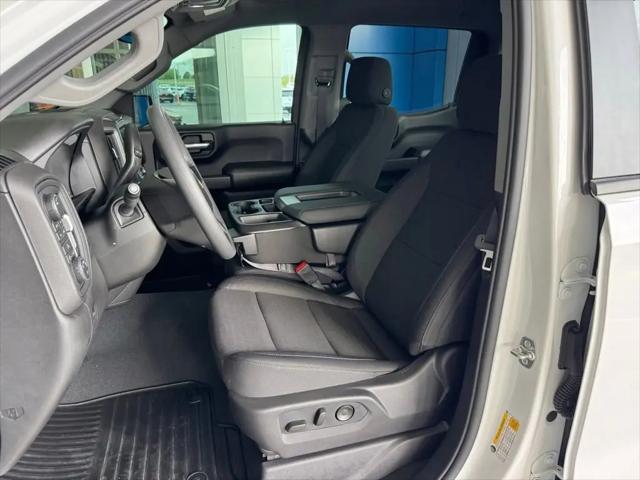 2026 Chevrolet Silverado 1500 4WD Crew Cab Short Bed Custom
