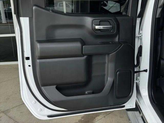 2026 Chevrolet Silverado 1500 4WD Crew Cab Short Bed Custom