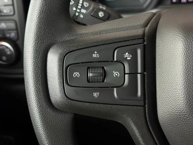 2026 Chevrolet Silverado 1500 4WD Crew Cab Short Bed Custom
