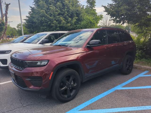 2023 Jeep Grand Cherokee Altitude 4x4 2023 Jeep Grand Cherokee Altitude 4x4