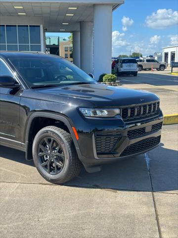 2026 Jeep Grand Cherokee GRAND CHEROKEE L LAREDO ALTITUDE 4X4