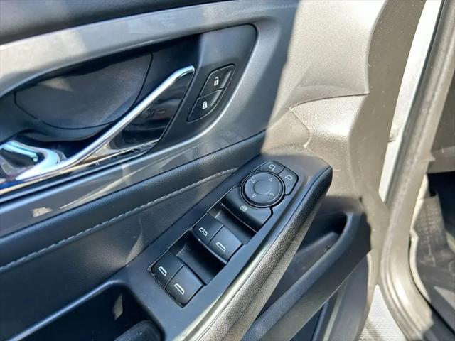 2023 Chevrolet Traverse FWD LT Cloth